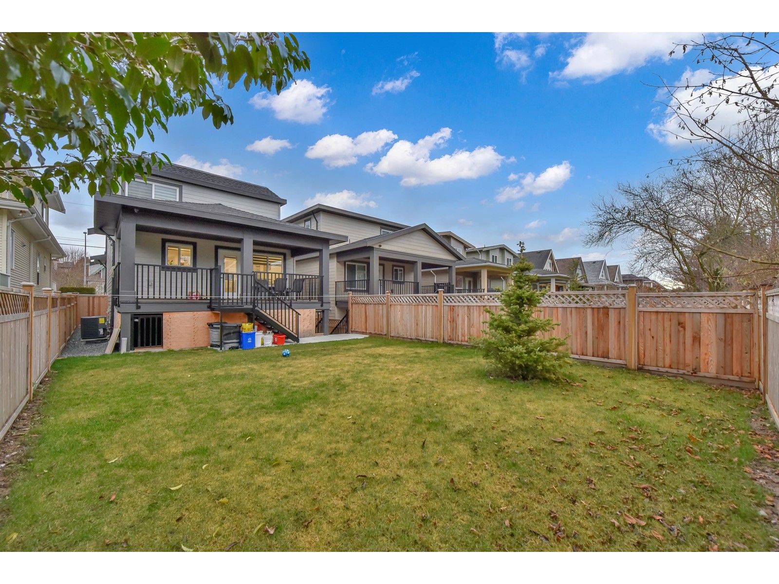 15436 GOGGS AVENUE, White Rock real estate listing R2993930