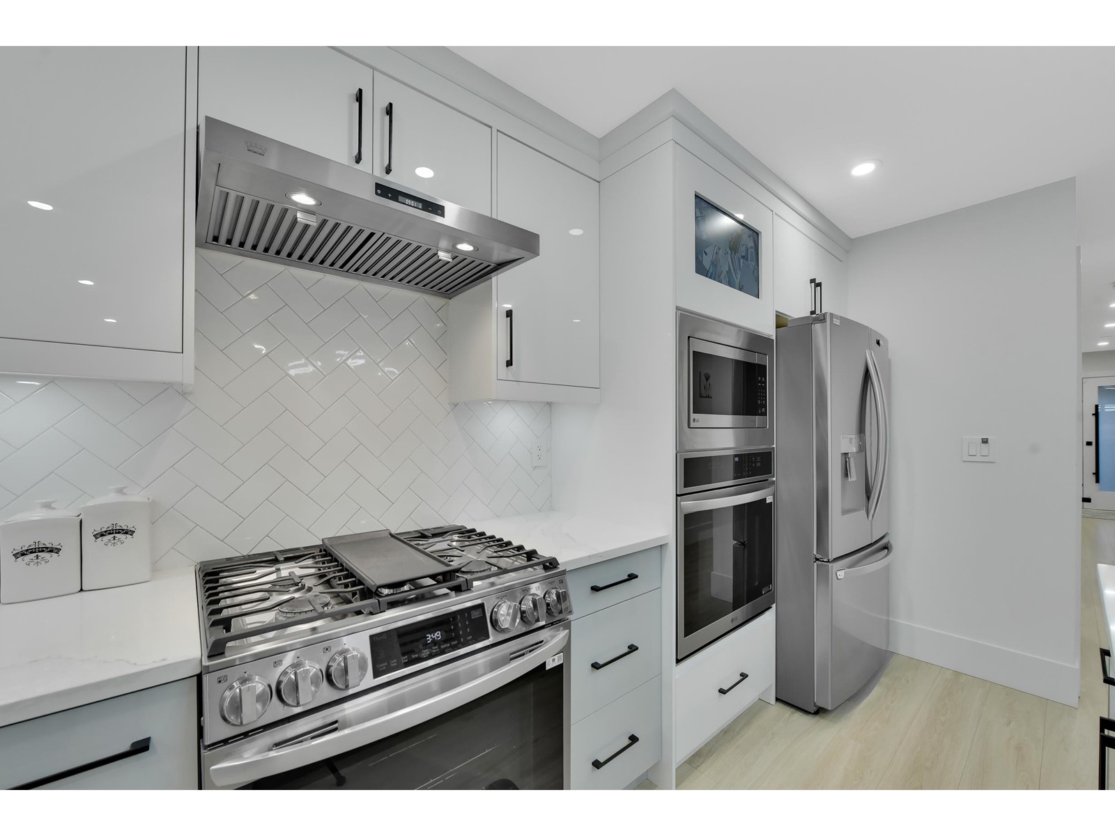 15436 GOGGS AVENUE, White Rock real estate listing R2993930