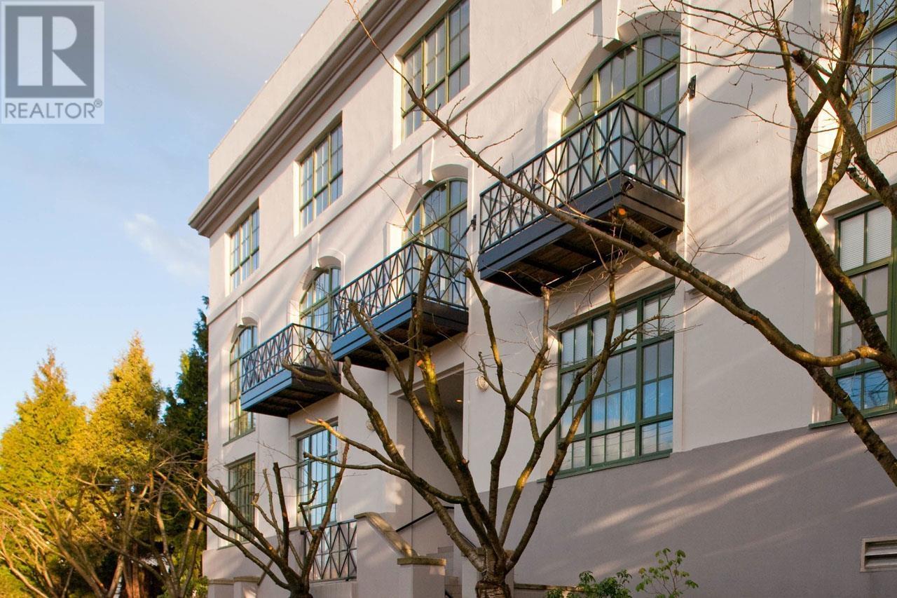 202 4590 EARLES STREET, Vancouver