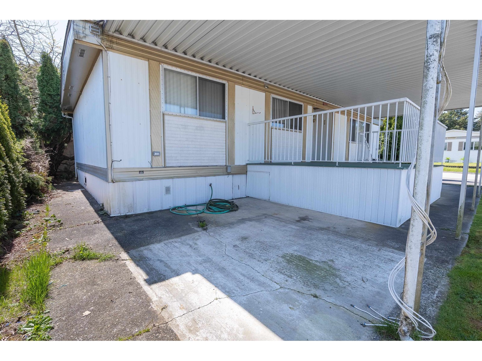 Photo 4 of 15 1840 160 Street, Surrey BC