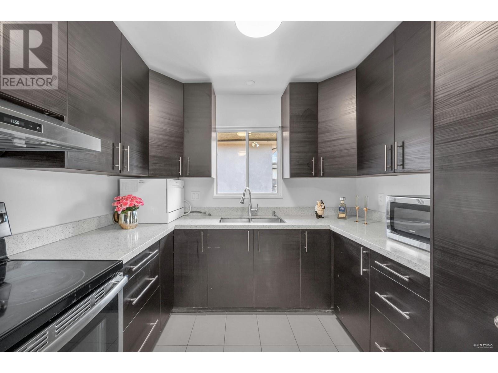 6932 KITCHENER STREET, Burnaby