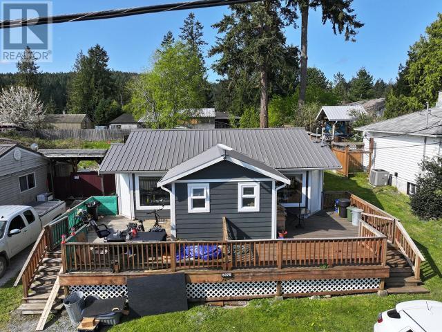 5375 EARL STREET, Texada Island