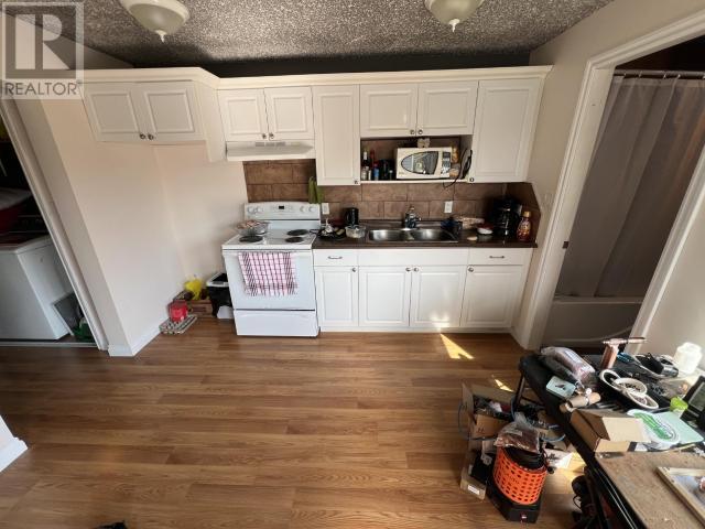 5375 EARL STREET, Texada Island