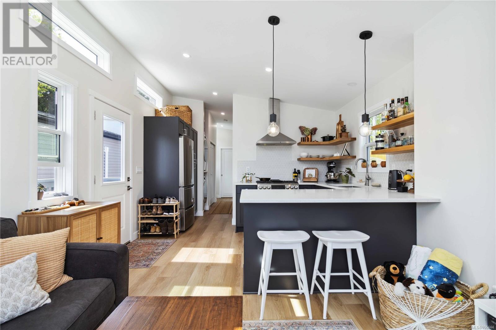 504 747 Old Place Road, Central Saanich