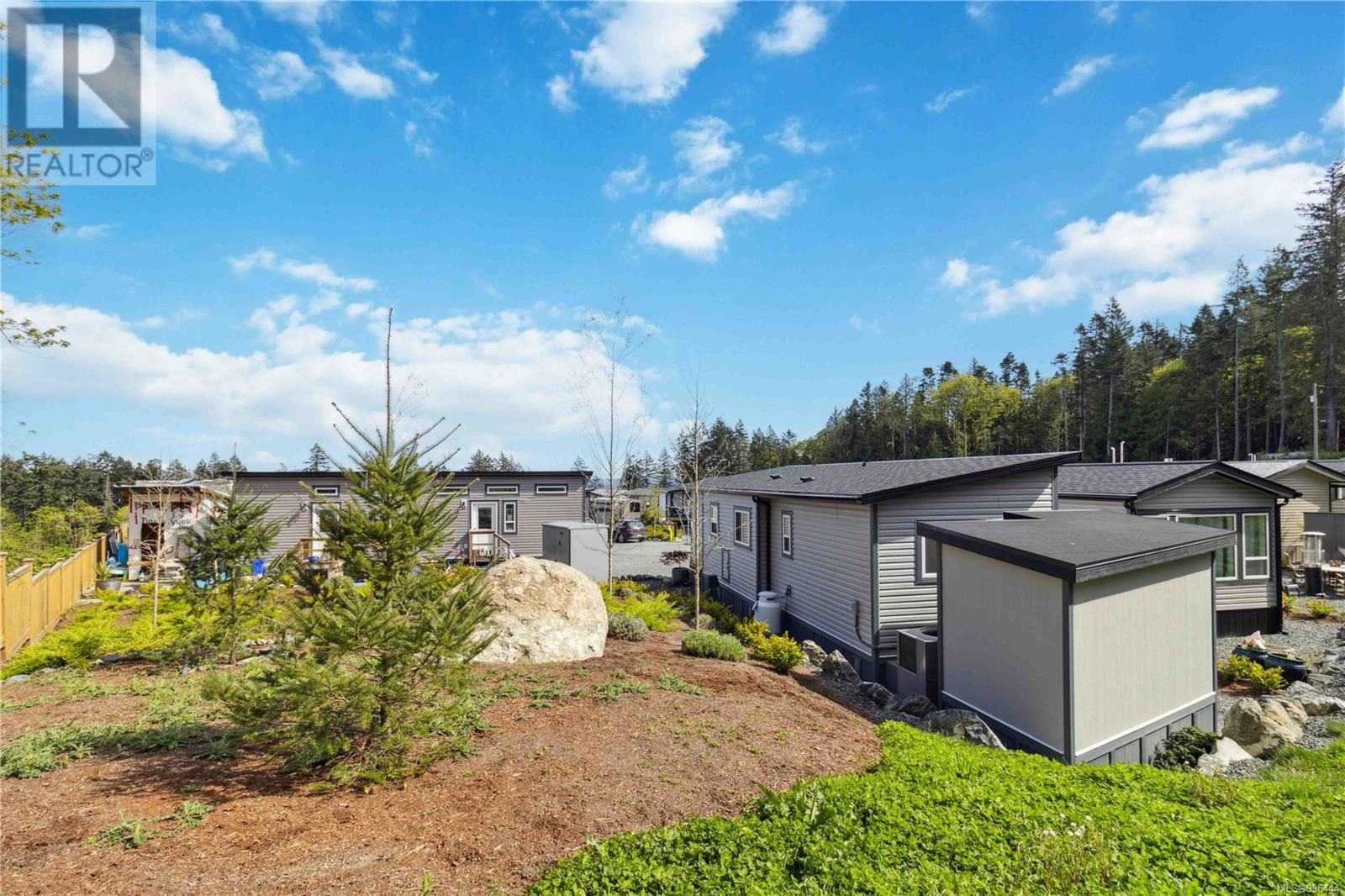 504 747 Old Place Road, Central Saanich