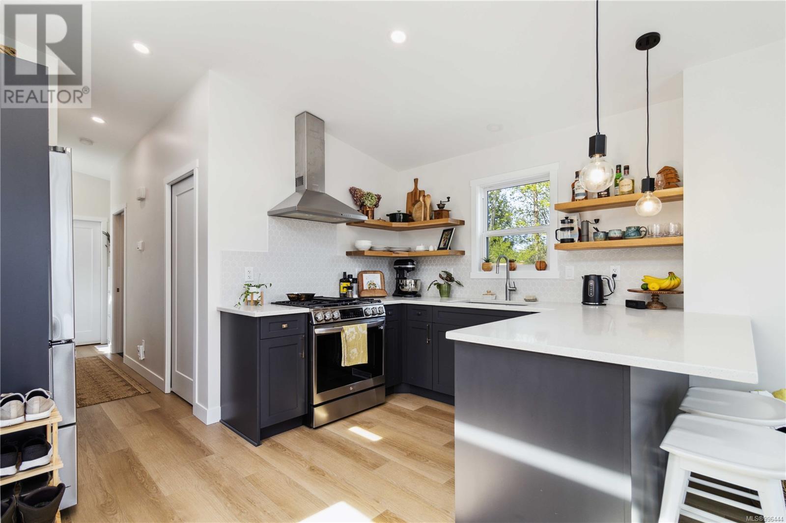 504 747 Old Place Road, Central Saanich