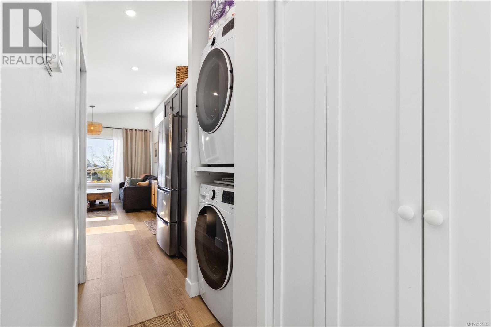 504 747 Old Place Road, Central Saanich