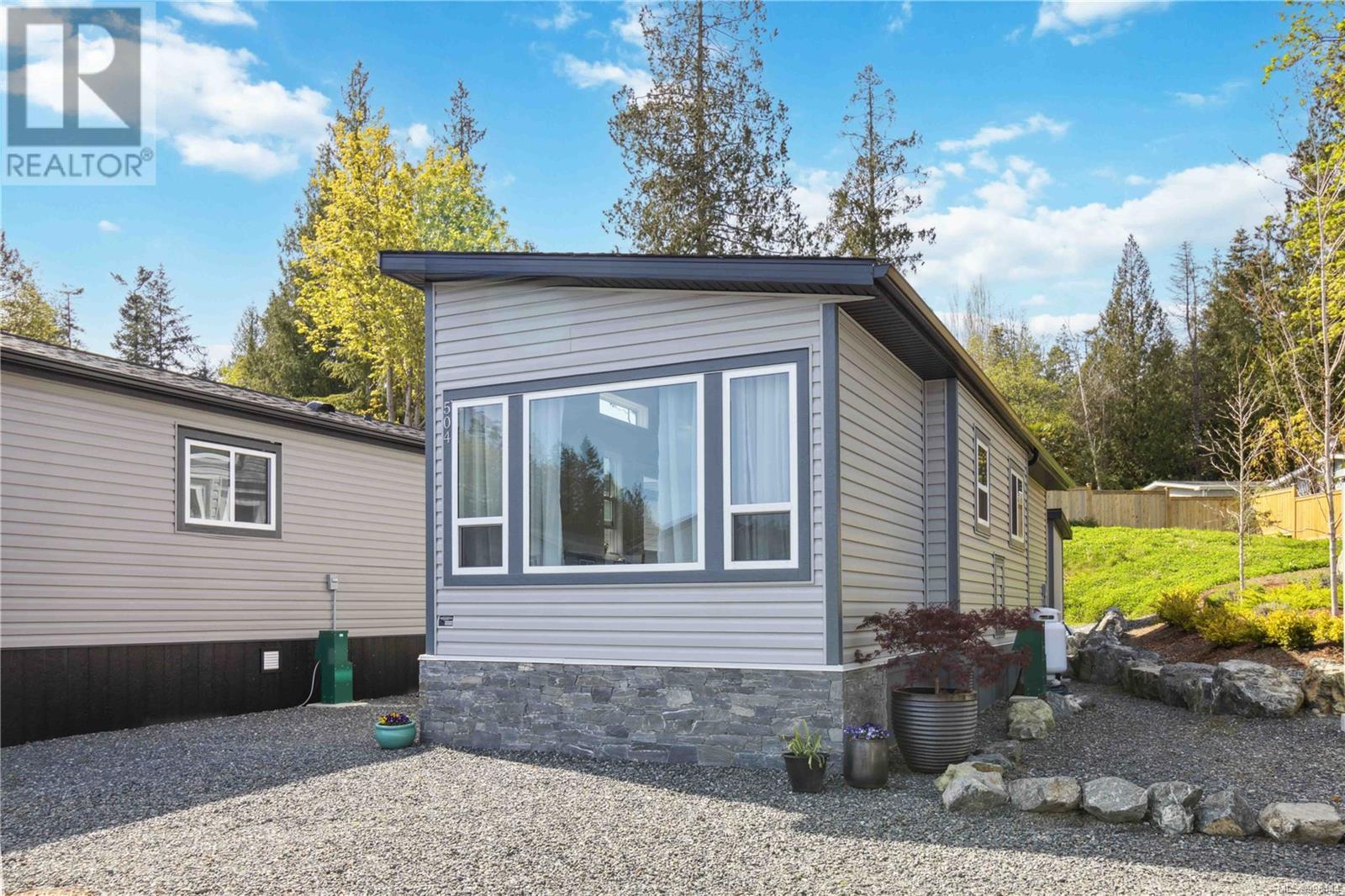504 747 Old Place Road, Central Saanich