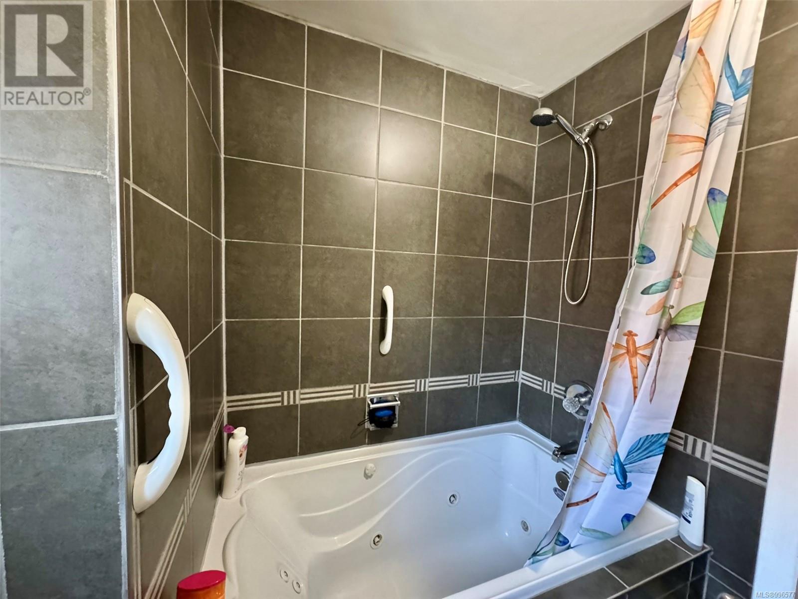 123 MAQUINNA AVE - 18