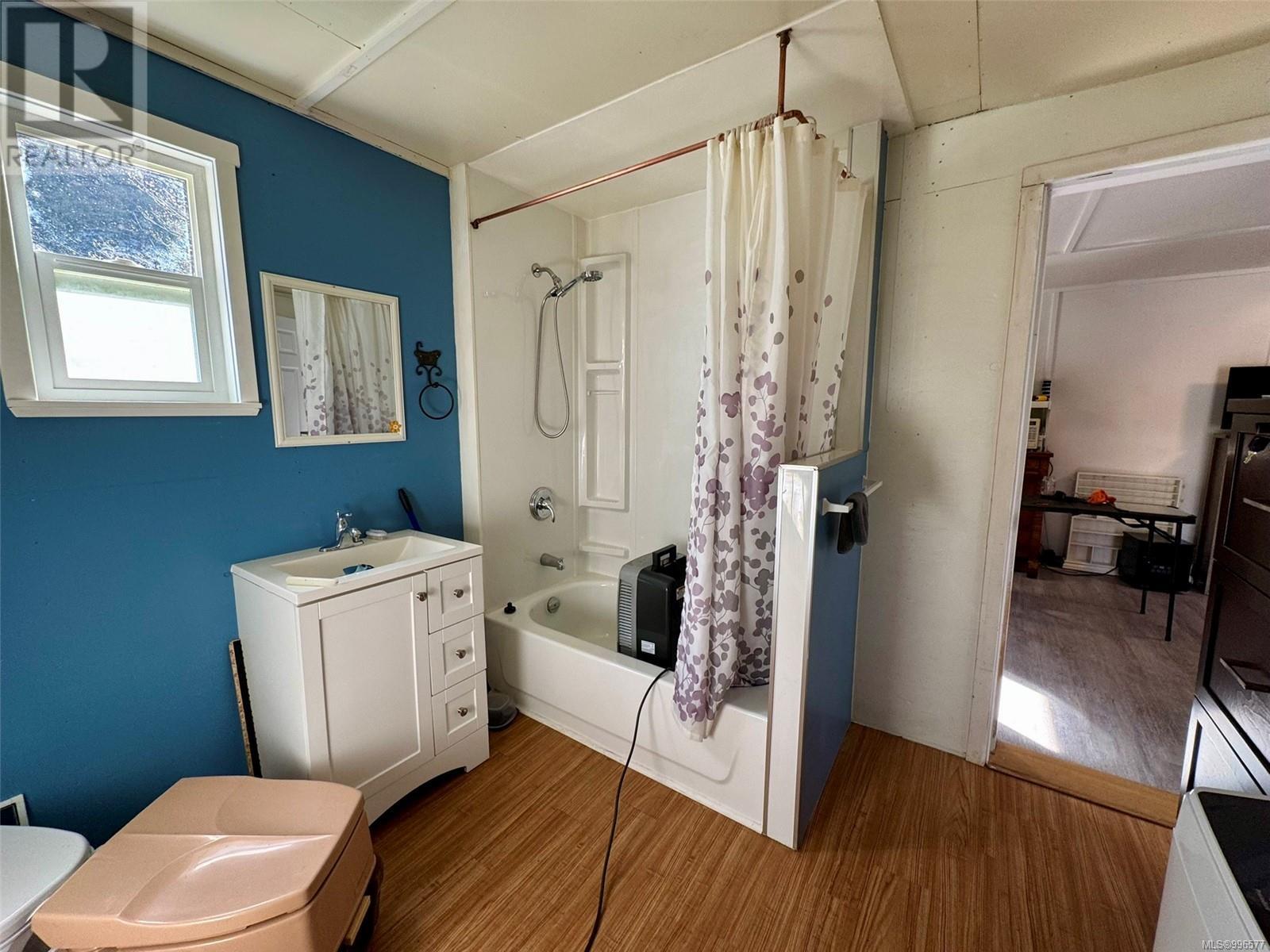 123 MAQUINNA AVE - 28