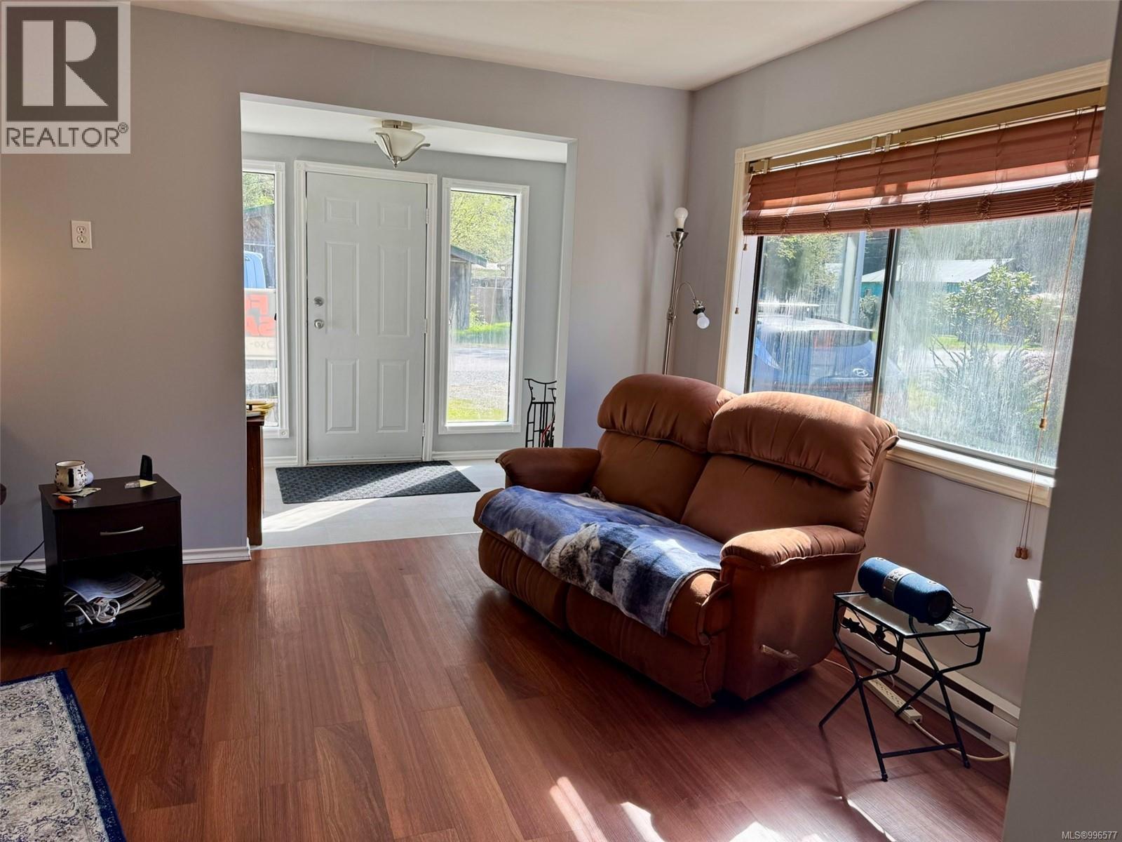 123 MAQUINNA AVE - 4