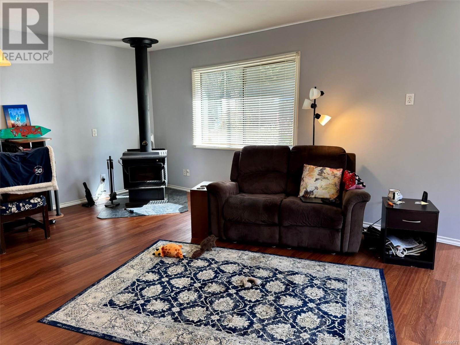 123 MAQUINNA AVE - 6