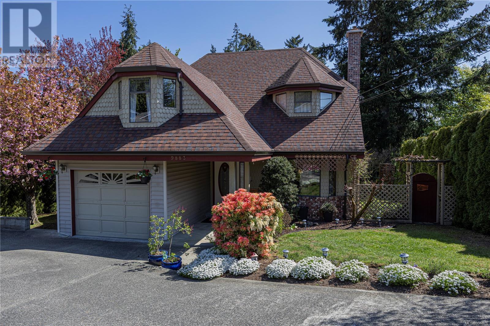 9883 Echo Hts, Chemainus