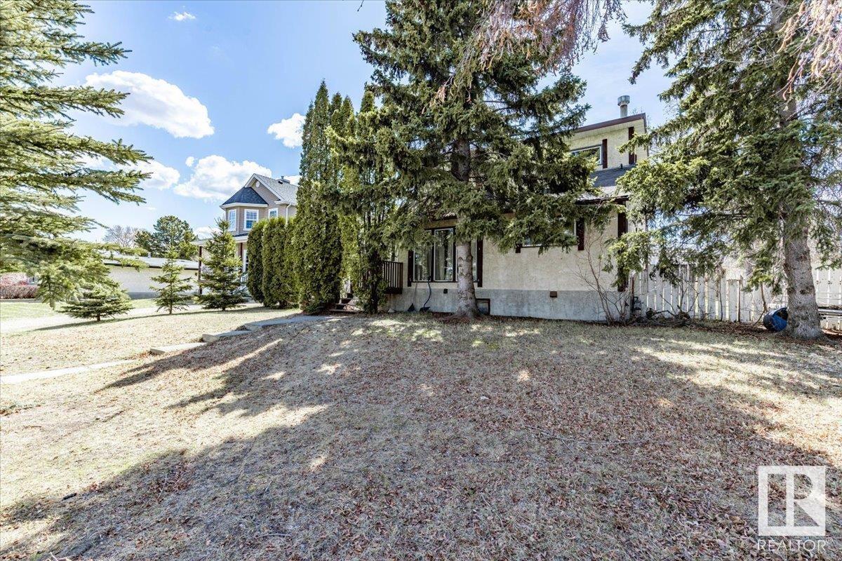 9 KOOTENAY AV, Devon