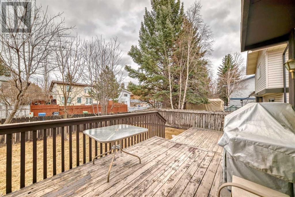 Single Family House for Sale in  Woodbrook Close SW Woodbine Calgary 