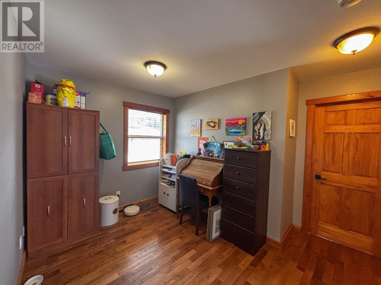 5729 Columbia Road, Edgewater