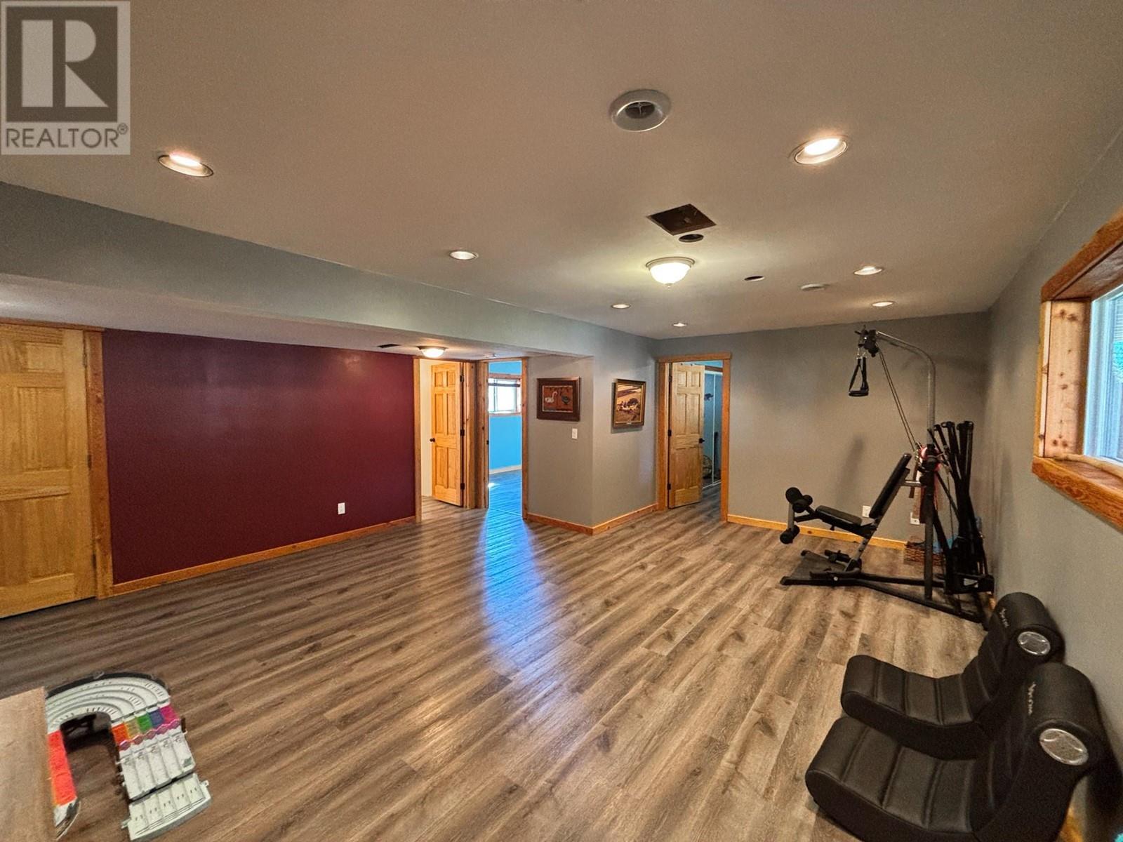 5729 Columbia Road, Edgewater
