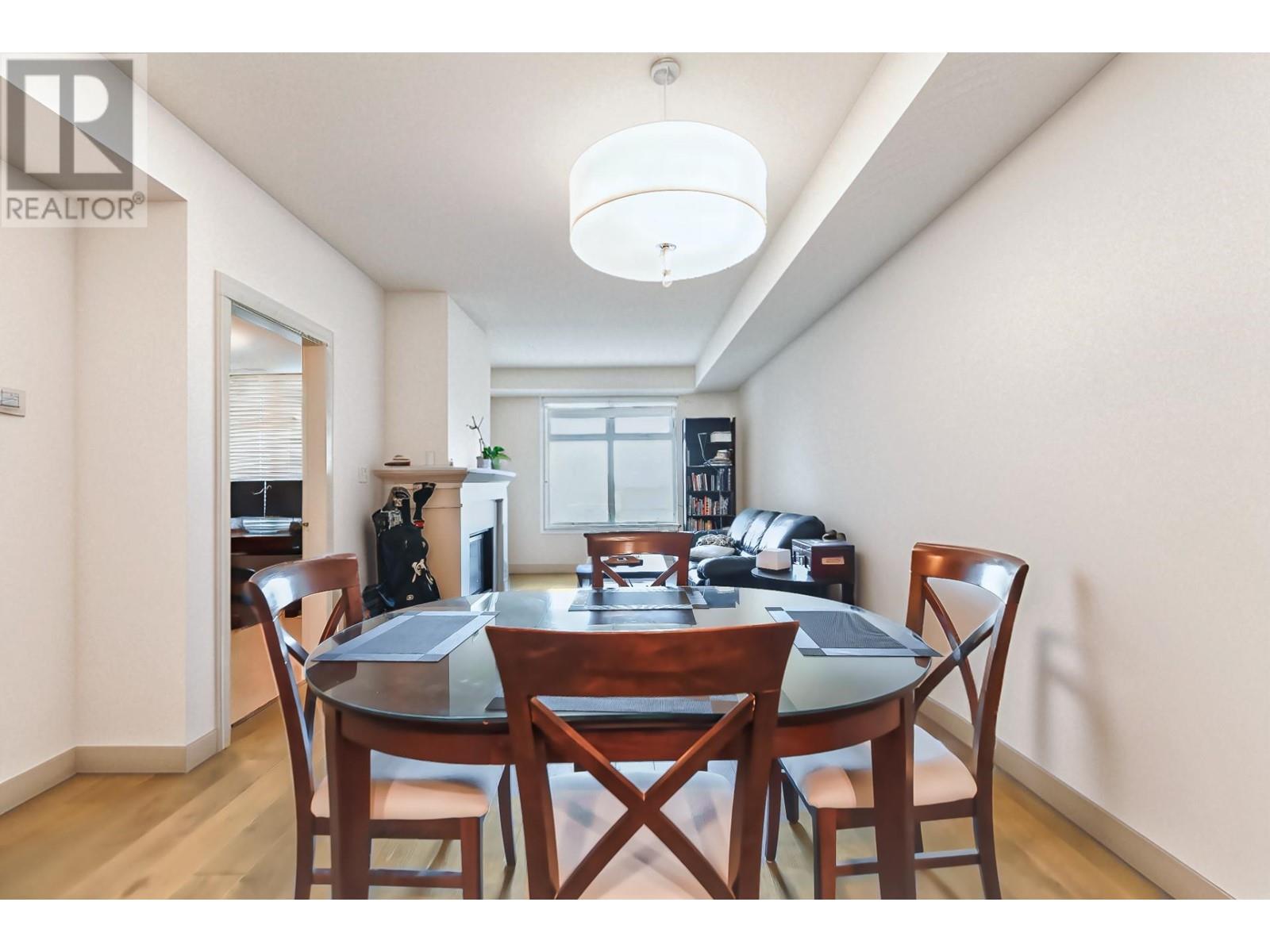 Photo 13 of 207 4977 Springs Boulevard, Tsawwassen BC