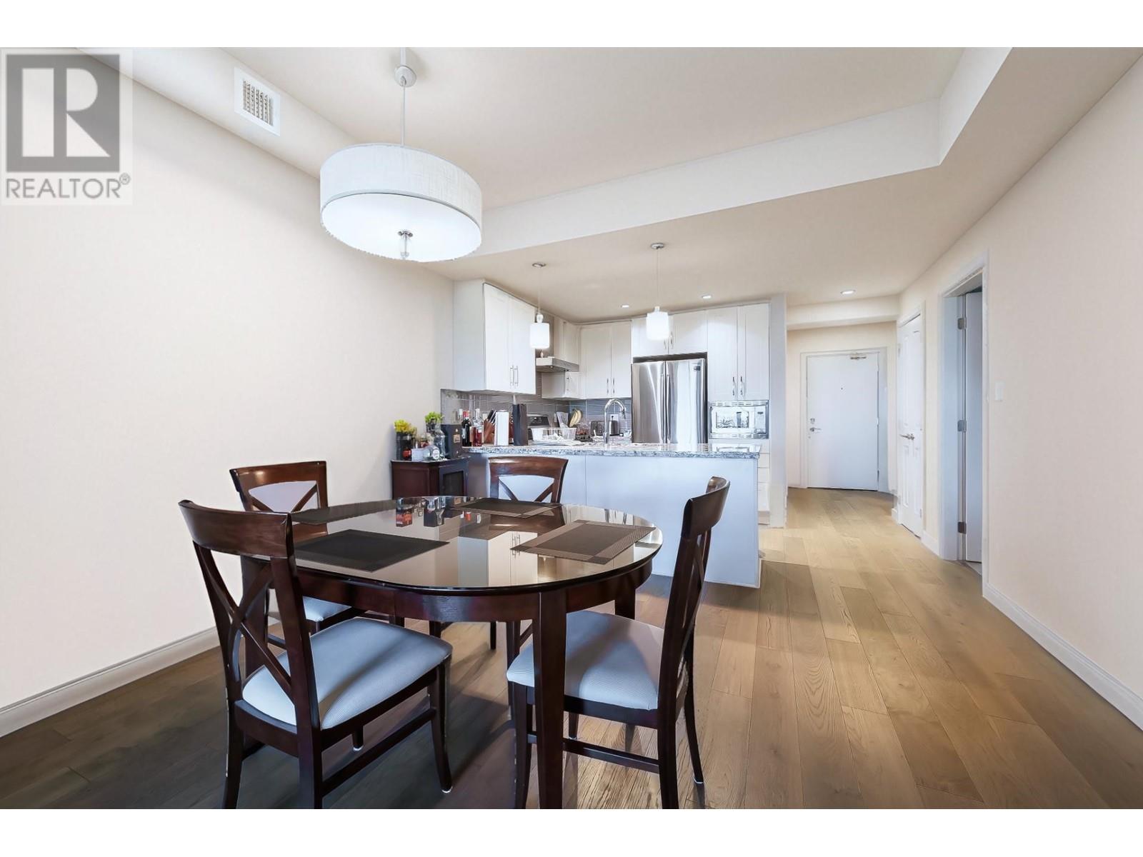 Photo 12 of 207 4977 Springs Boulevard, Tsawwassen BC