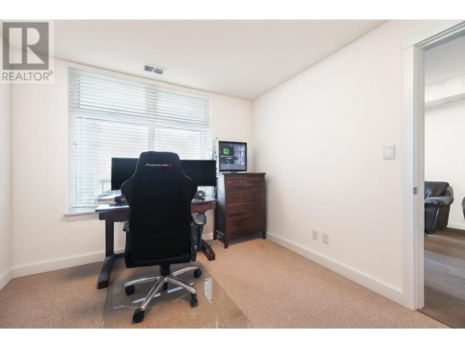 Photo 18 of 207 4977 Springs Boulevard, Tsawwassen BC