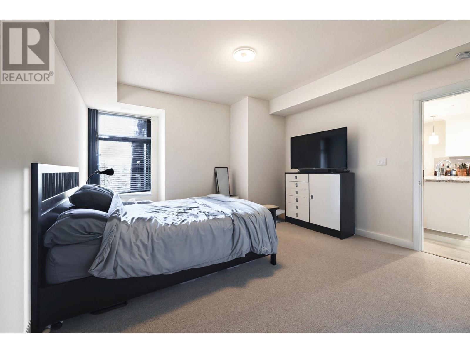 Photo 15 of 207 4977 Springs Boulevard, Tsawwassen BC