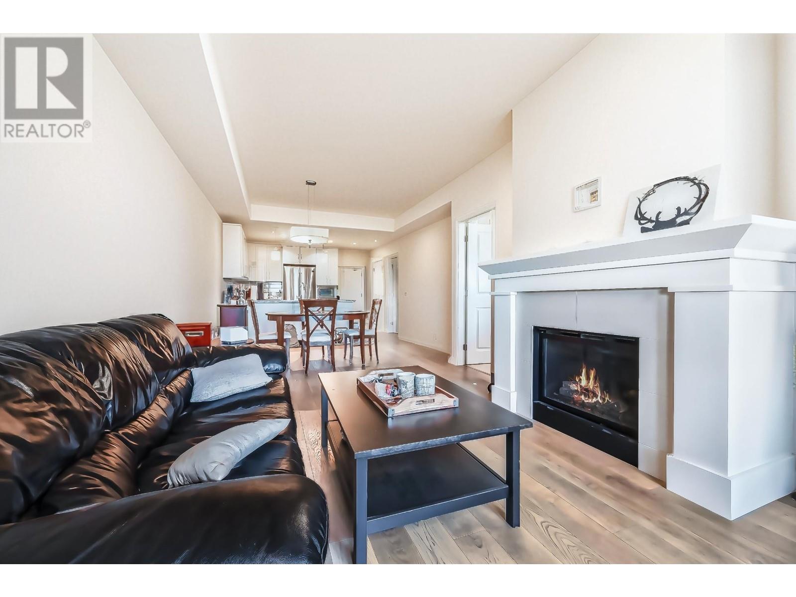 Photo 7 of 207 4977 Springs Boulevard, Tsawwassen BC
