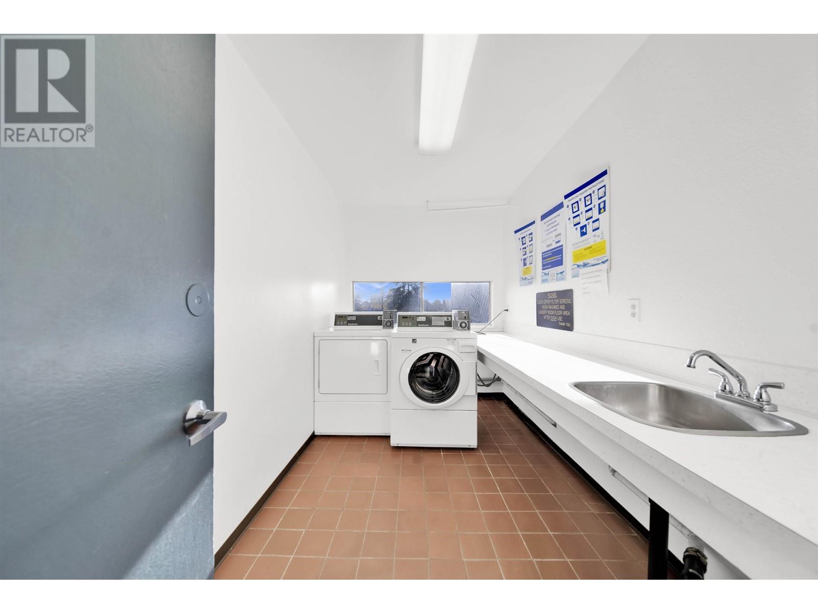 Photo 11 of 218 9300 Glenacres Drive, Richmond BC