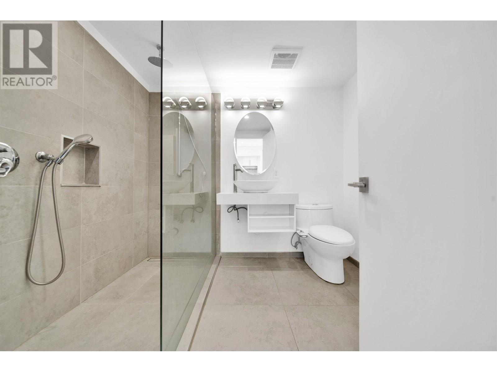 Photo 8 of 218 9300 Glenacres Drive, Richmond BC