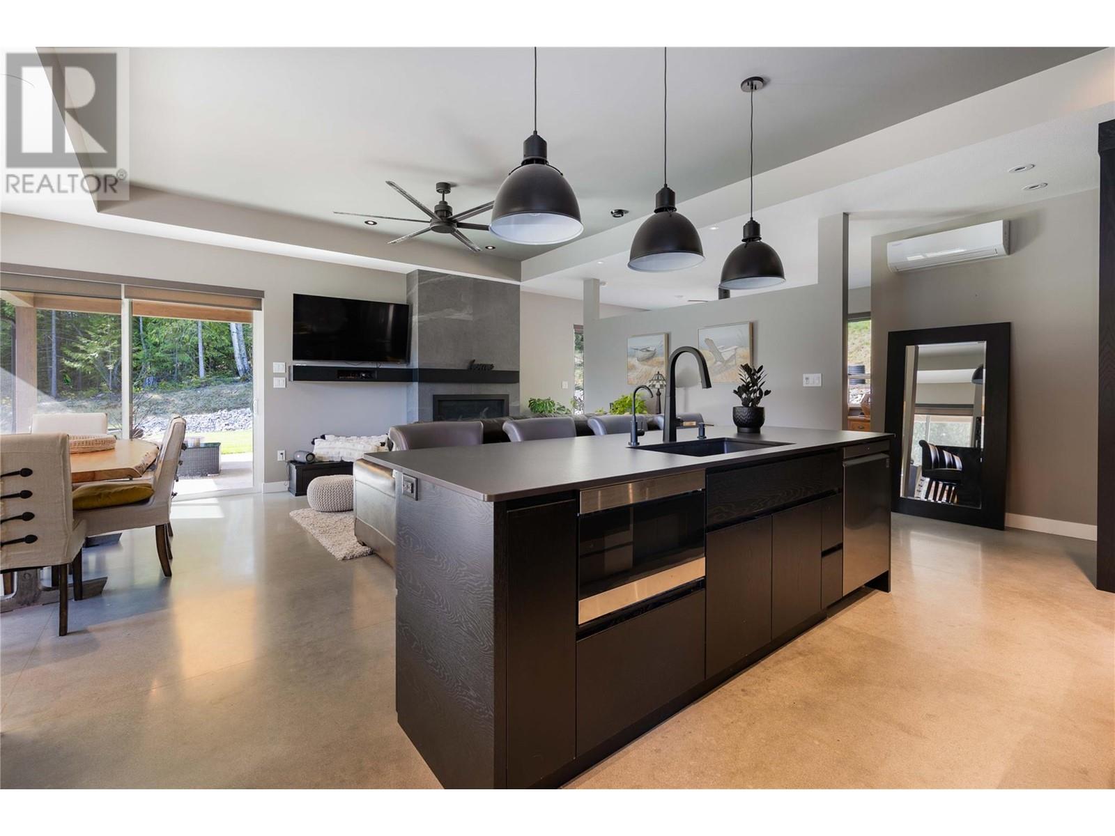 Photo 28 of 6400 1 Avenue Nw, Salmon Arm BC