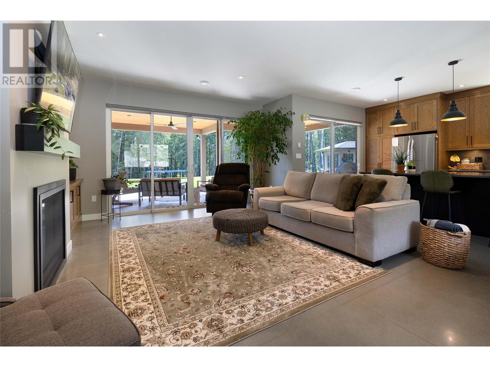 Photo 34 of 6400 1 Avenue Nw, Salmon Arm BC