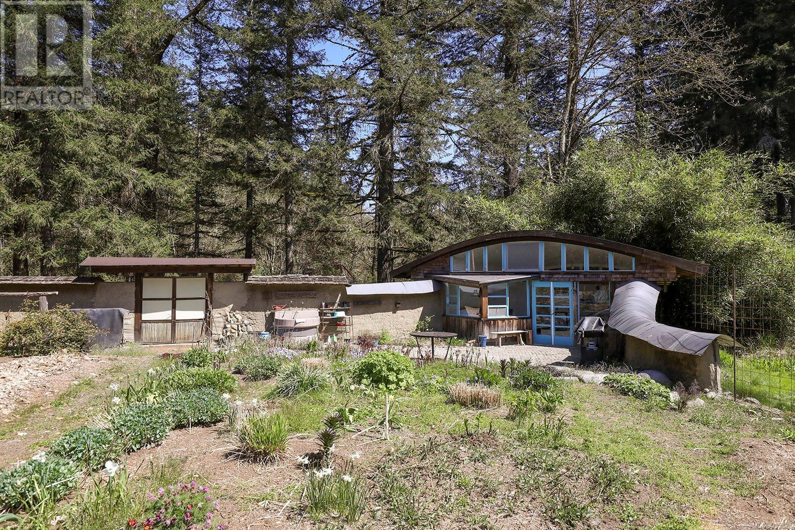 6218 Michaels Dr, Courtenay