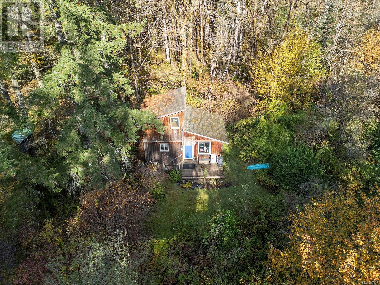 6218 Michaels Dr, Courtenay