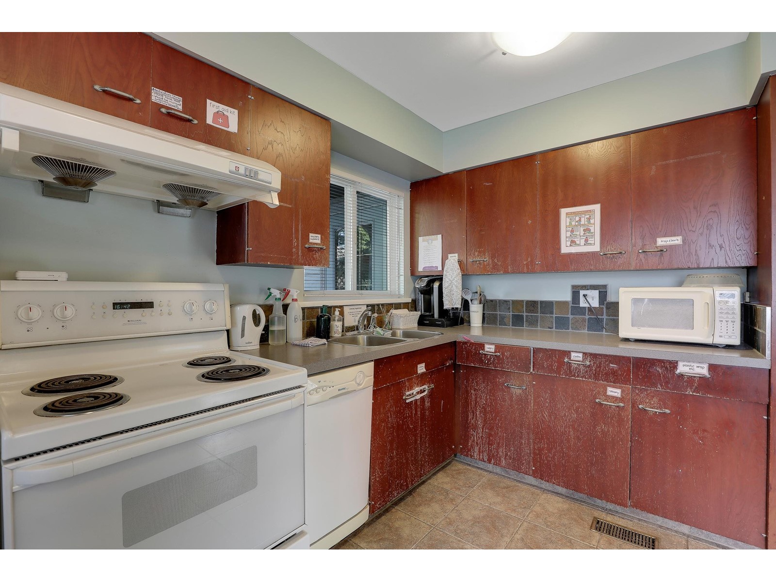 Photo 36 of 1554 Stevens Street, White Rock BC