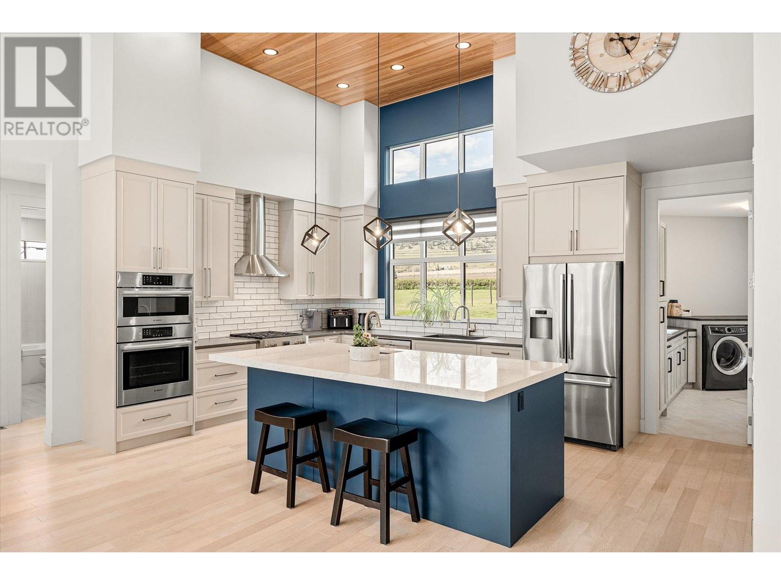 7260 Highway 6, Coldstream