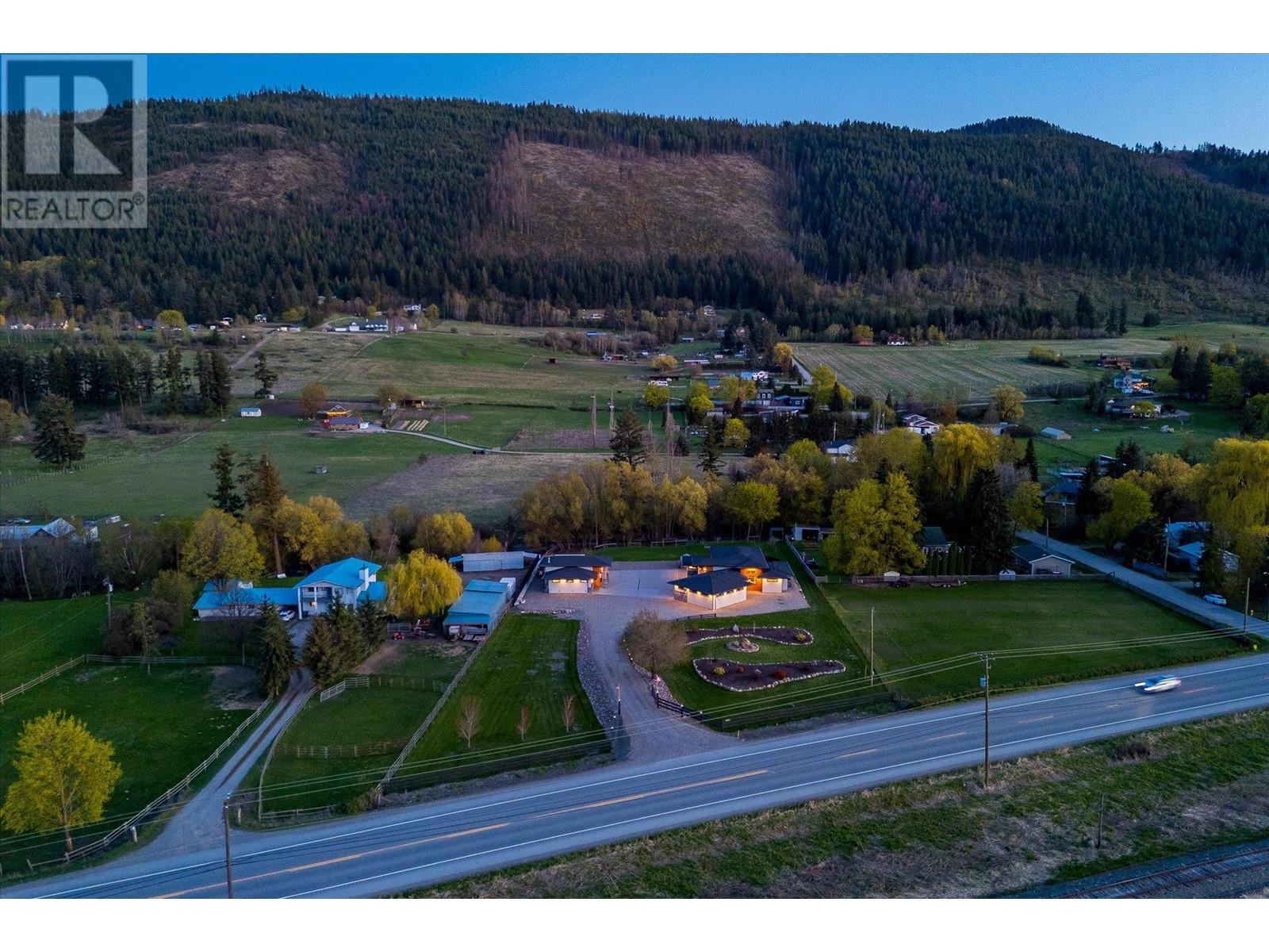 7260 Highway 6, Coldstream