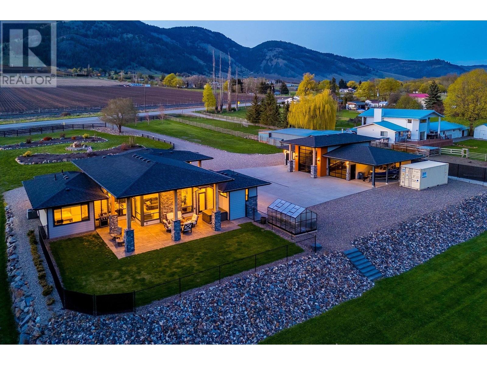 7260 Highway 6, Coldstream