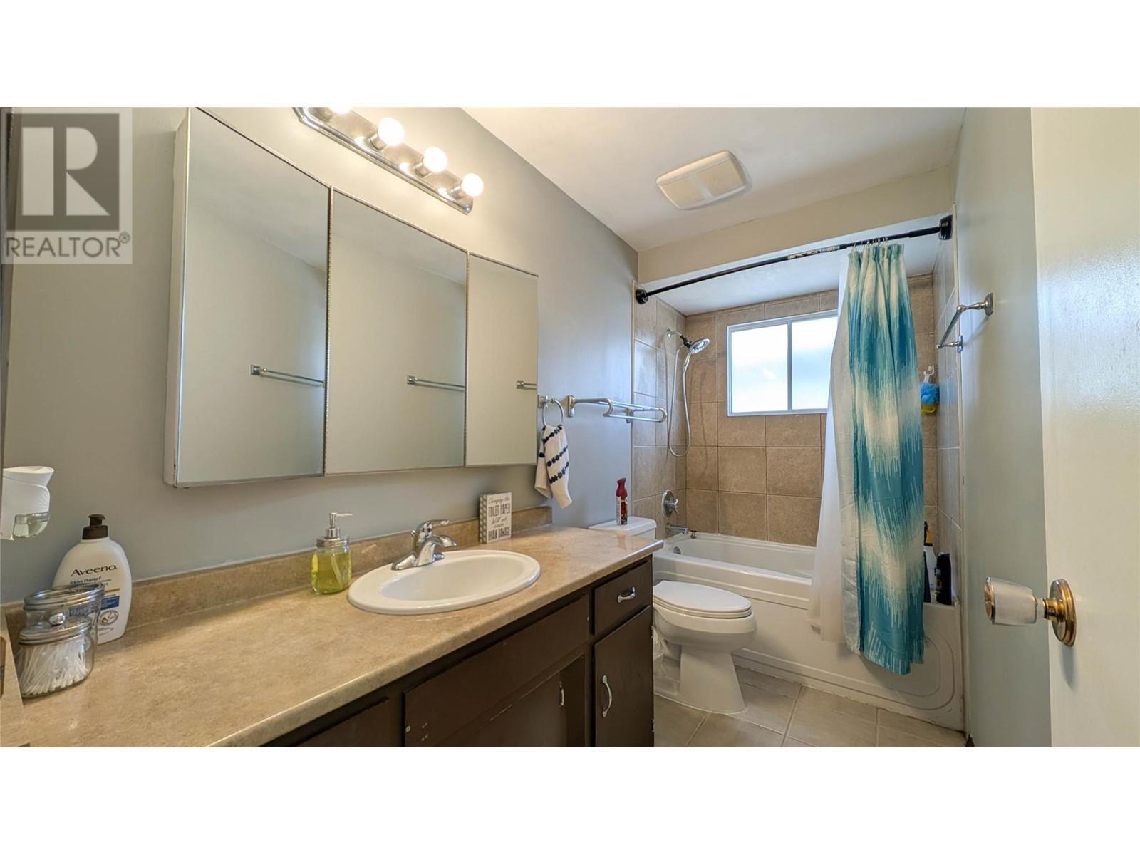 3121 4TH Street S, Cranbrook