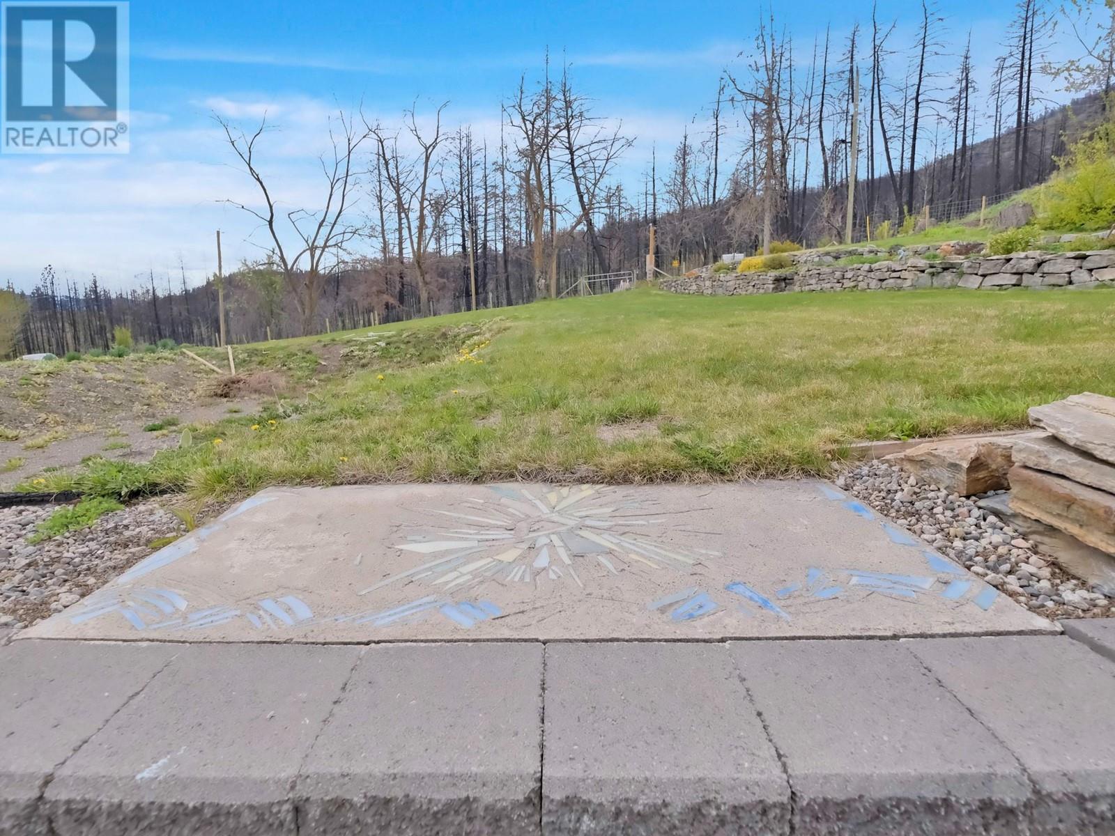  716 Petterson Road, West Kelowna