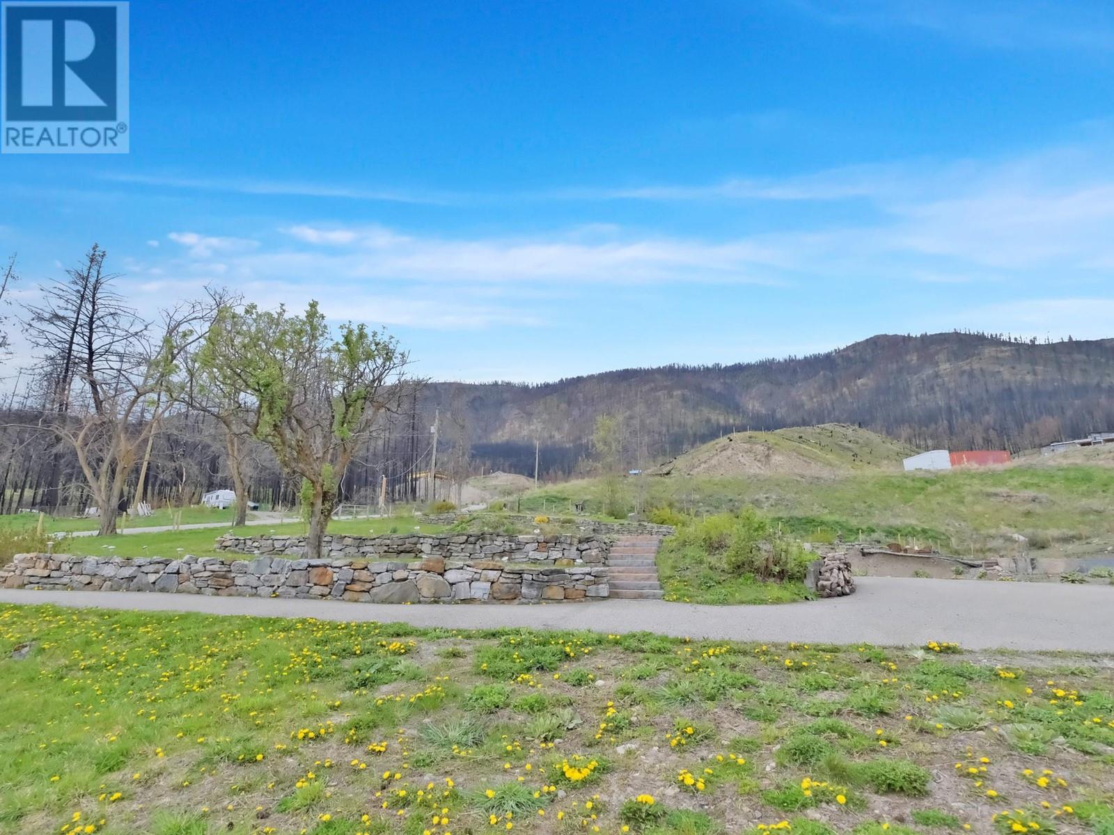  716 Petterson Road, West Kelowna