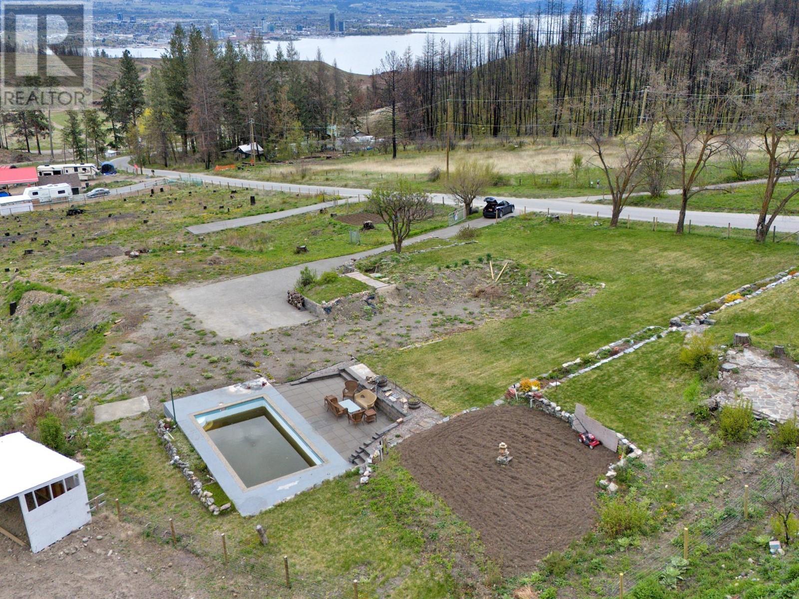  716 Petterson Road, West Kelowna