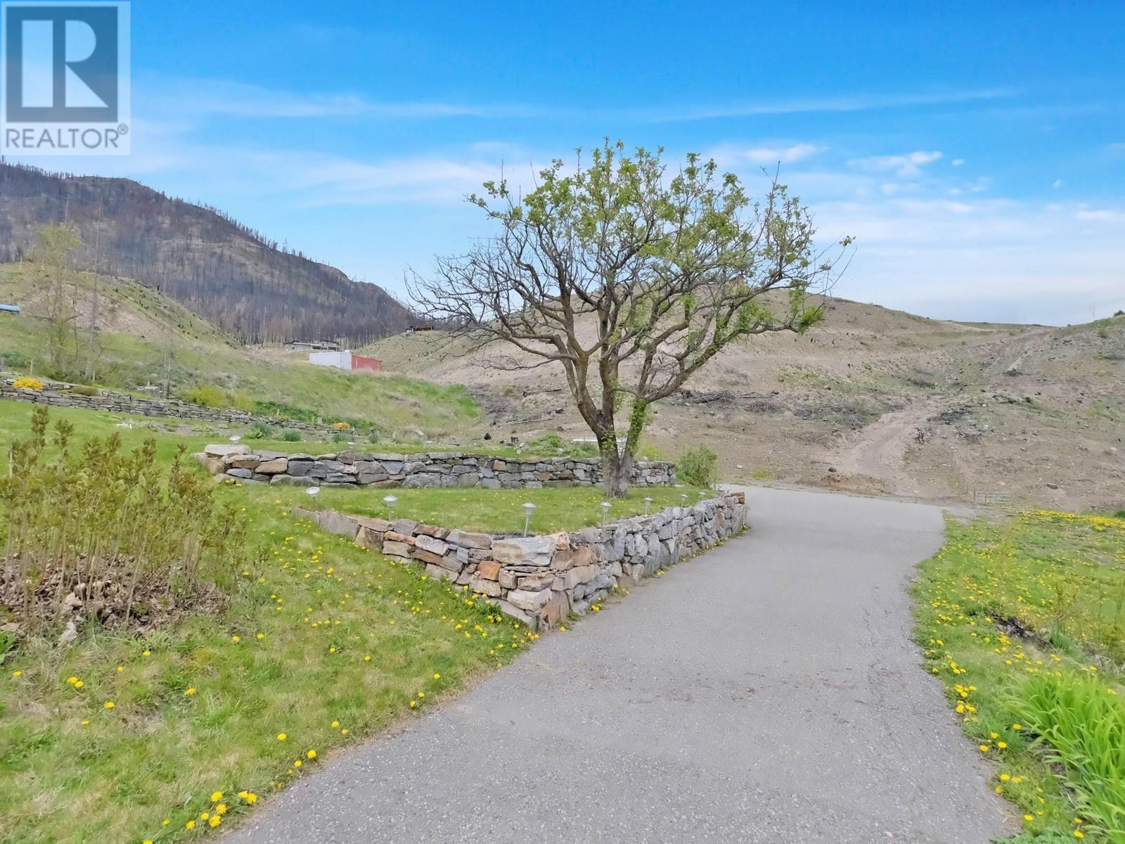  716 Petterson Road, West Kelowna