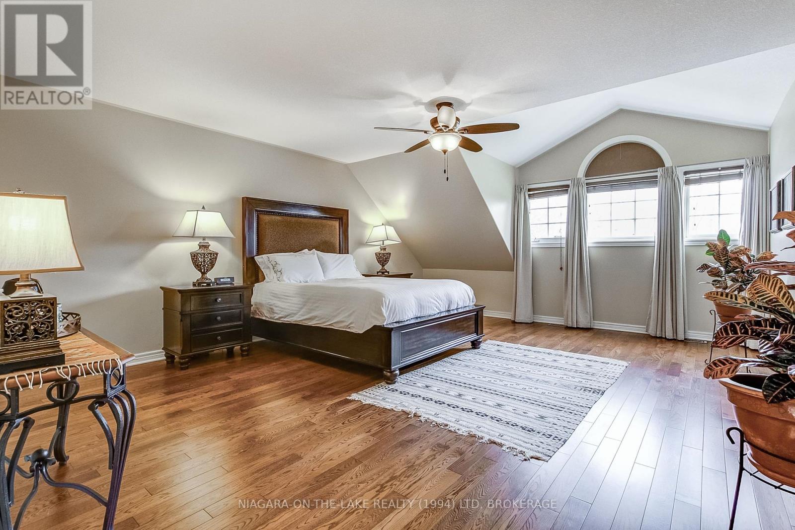 Photo 22 of 6274 Forest Ridge Drive, Niagara Falls ON