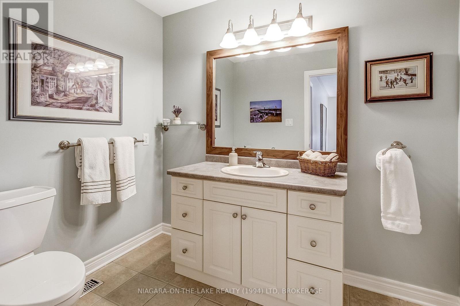 Photo 24 of 6274 Forest Ridge Drive, Niagara Falls ON
