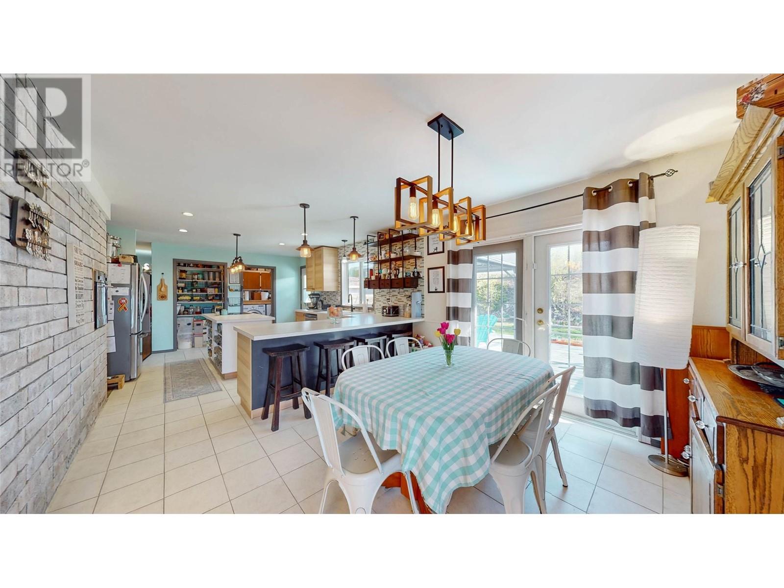 6743 Meadows Drive, Oliver