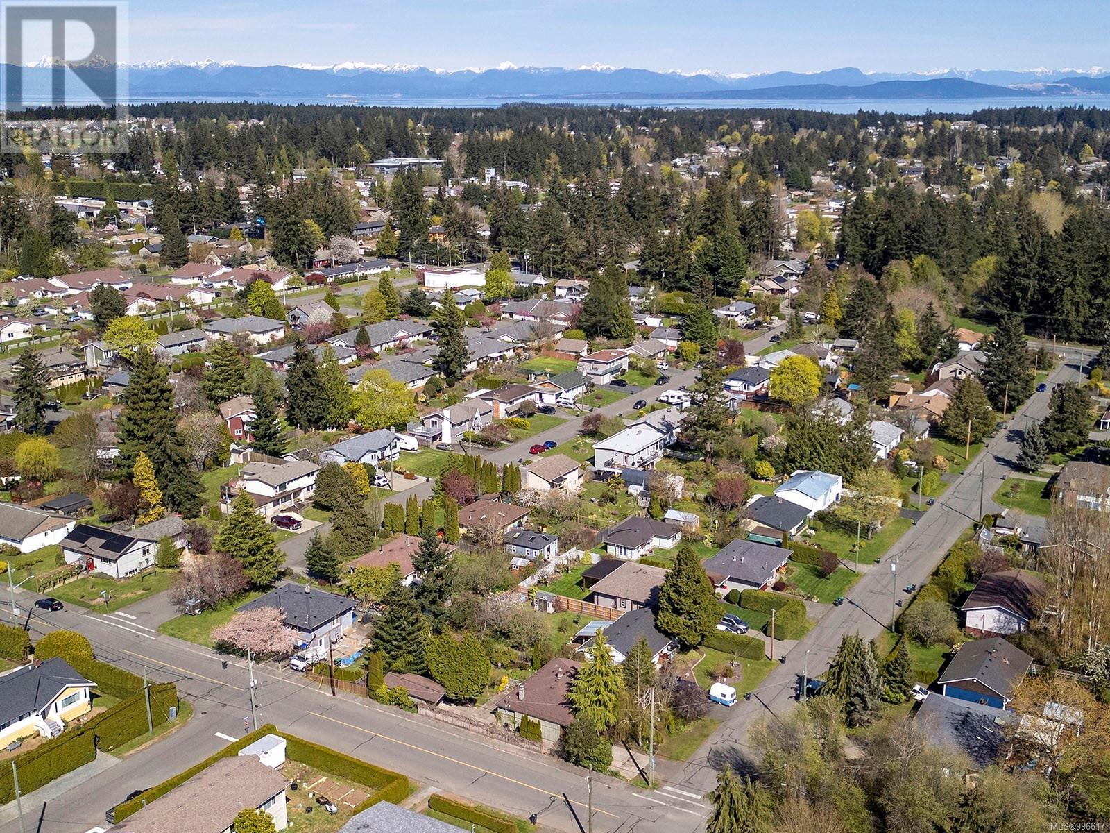 2094 Cooke Ave, Comox