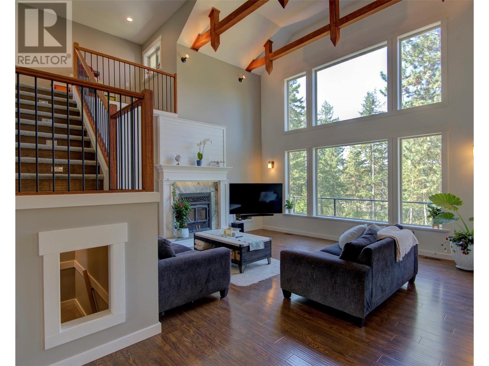 4322 Sharp Road, Armstrong