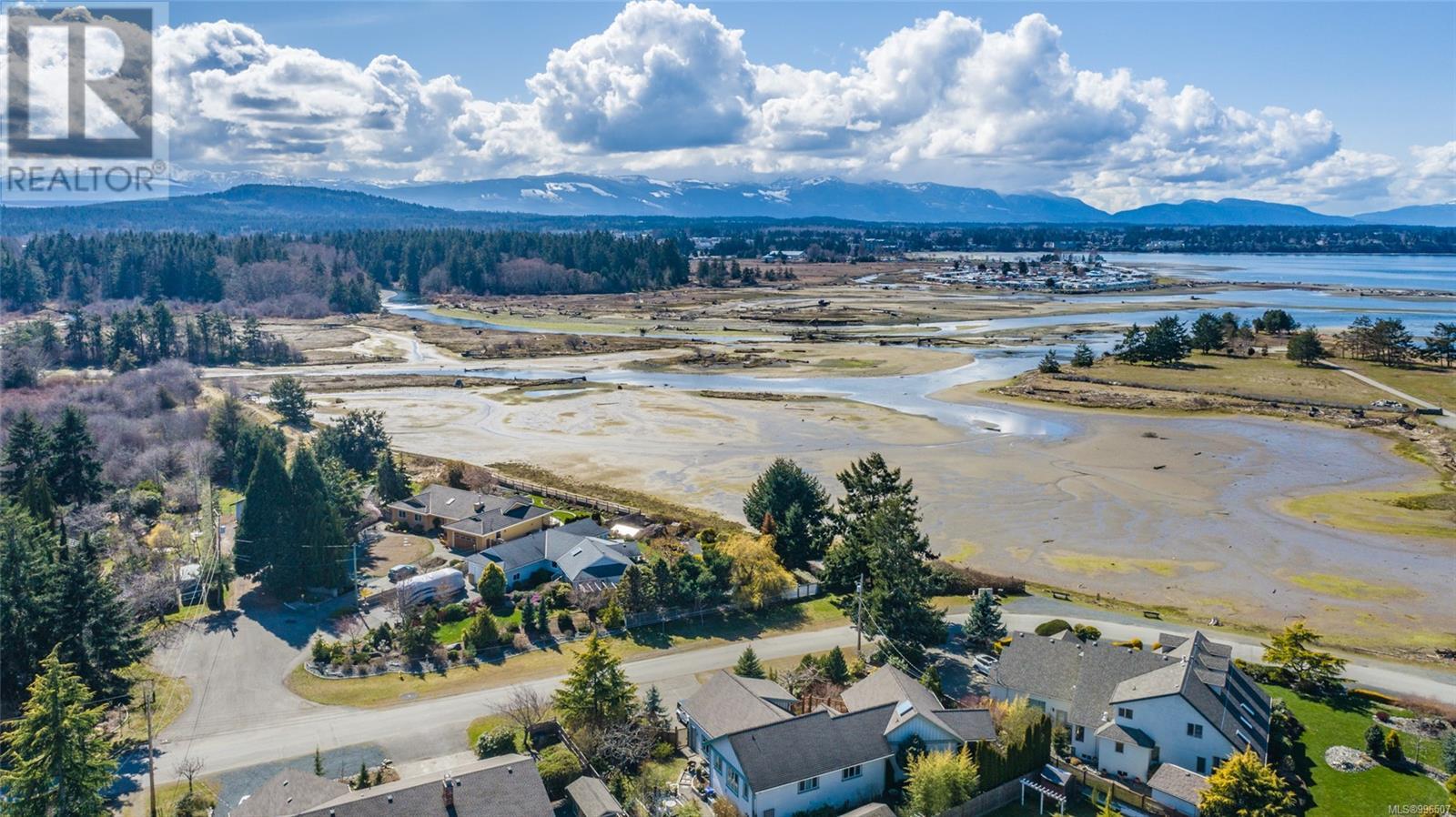 928 Ballenas Rd, Parksville real estate listing 996507