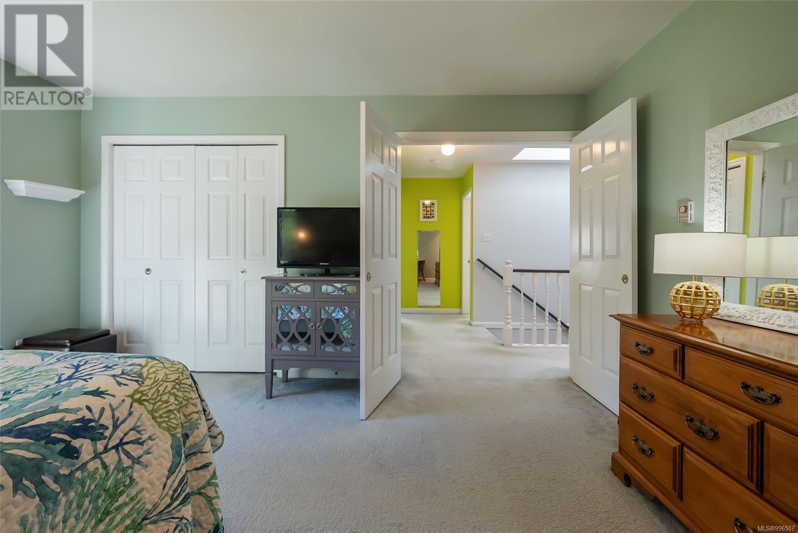 928 Ballenas Rd, Parksville