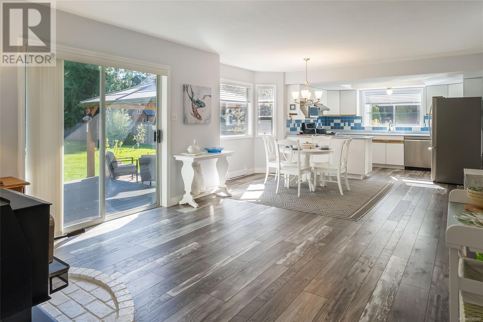 928 Ballenas Rd, Parksville real estate listing 996507