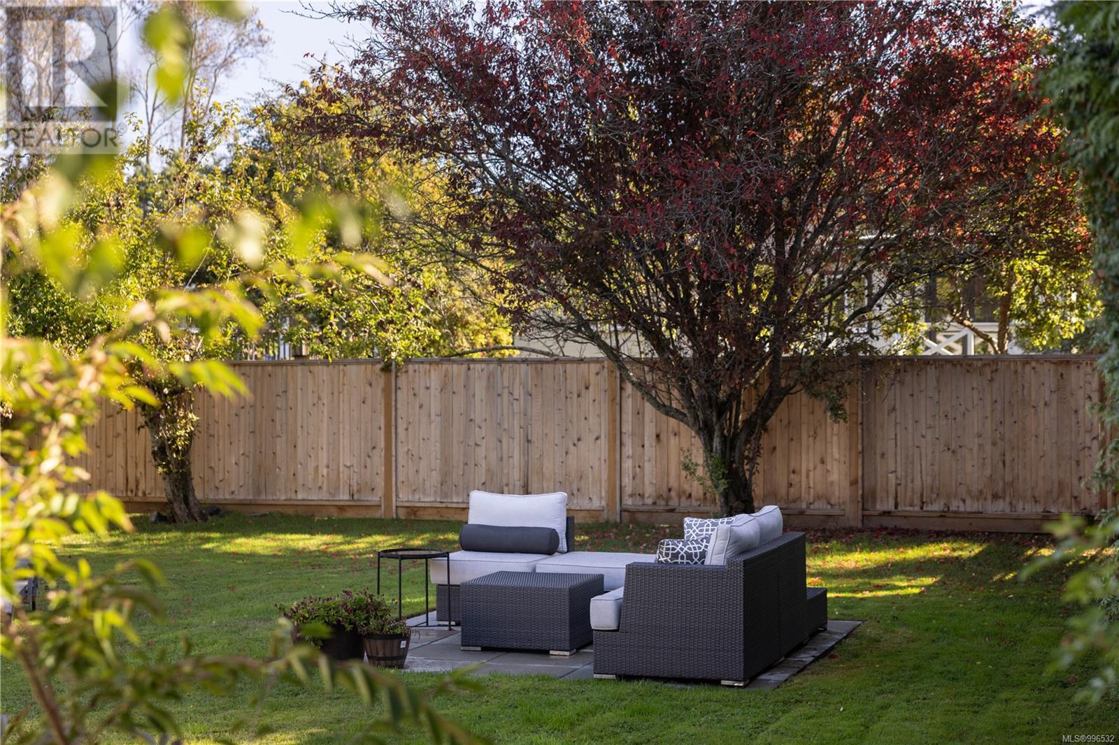  551 Oliver Street, Oak Bay